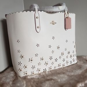 Nwt Coach tote with Floral Applique Leather